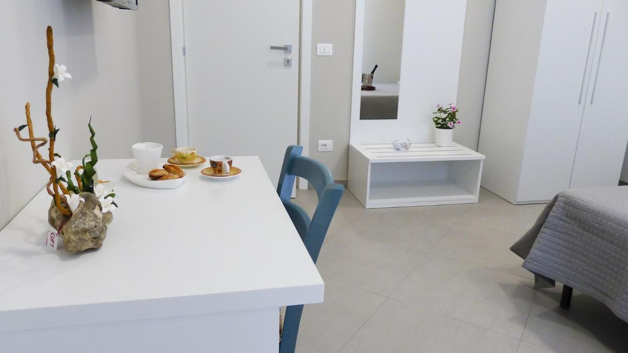 King Room with Balcony,1033098926:JPEG